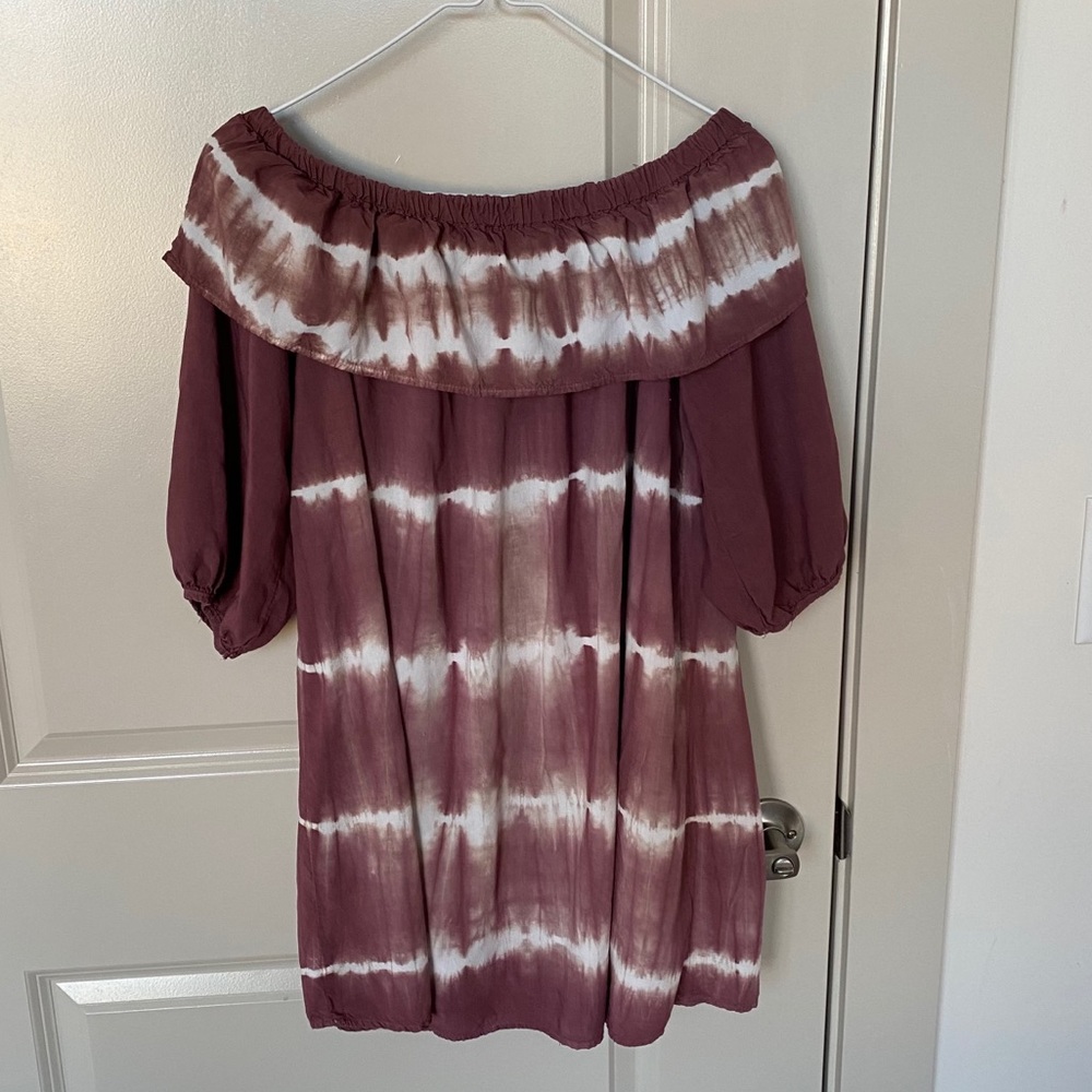 3/10$Off-shoulder tie-dye dress
